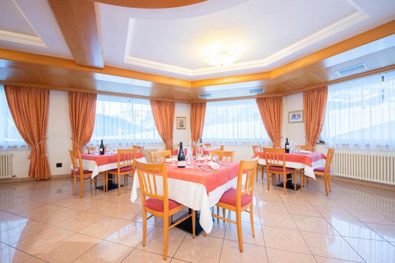 Flos Hotel موينا المظهر الخارجي الصورة