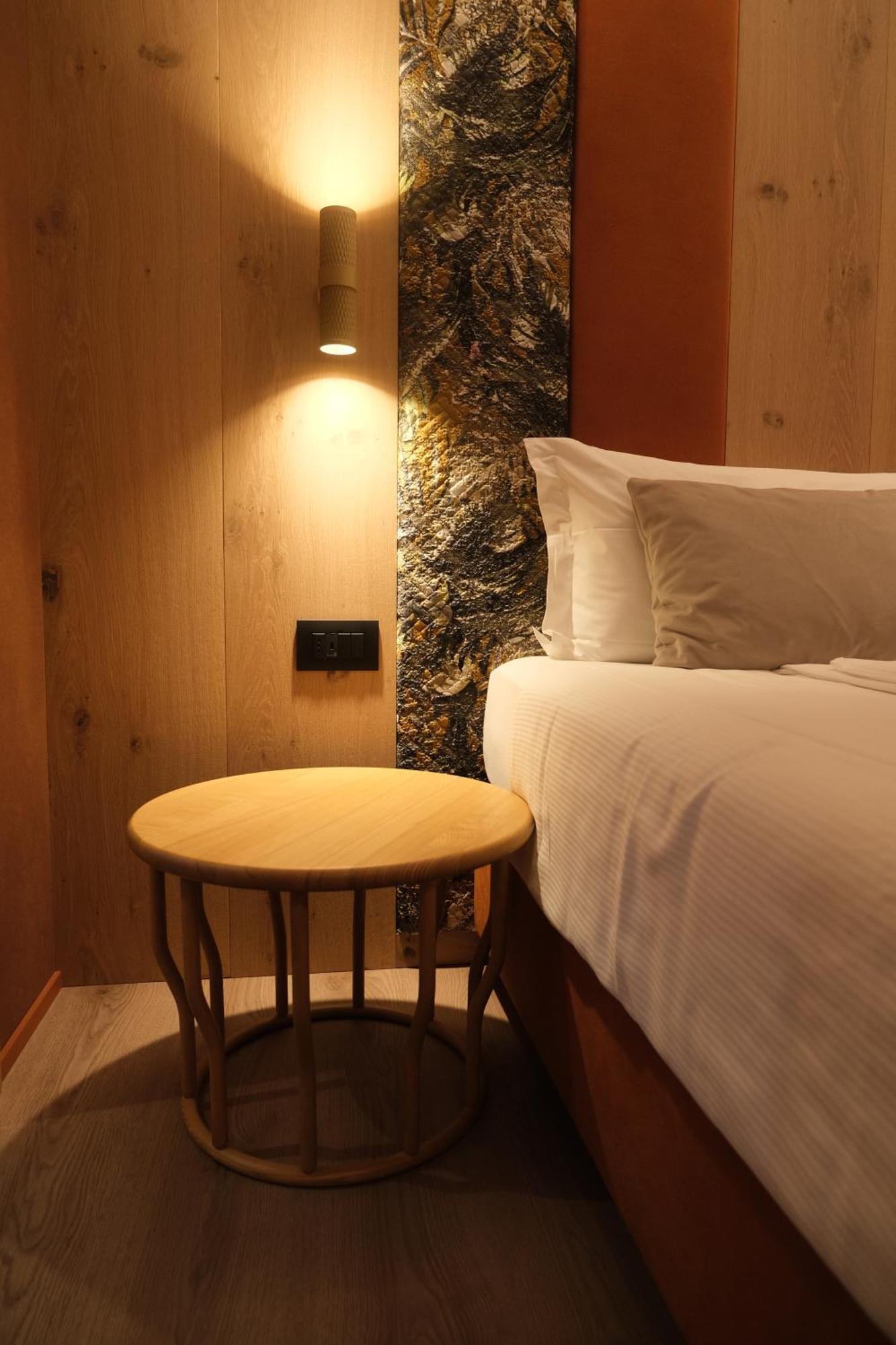 Flos Hotel موينا المظهر الخارجي الصورة